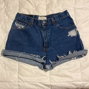 LEVI’S Denim Shorts x The Vintage Twin
